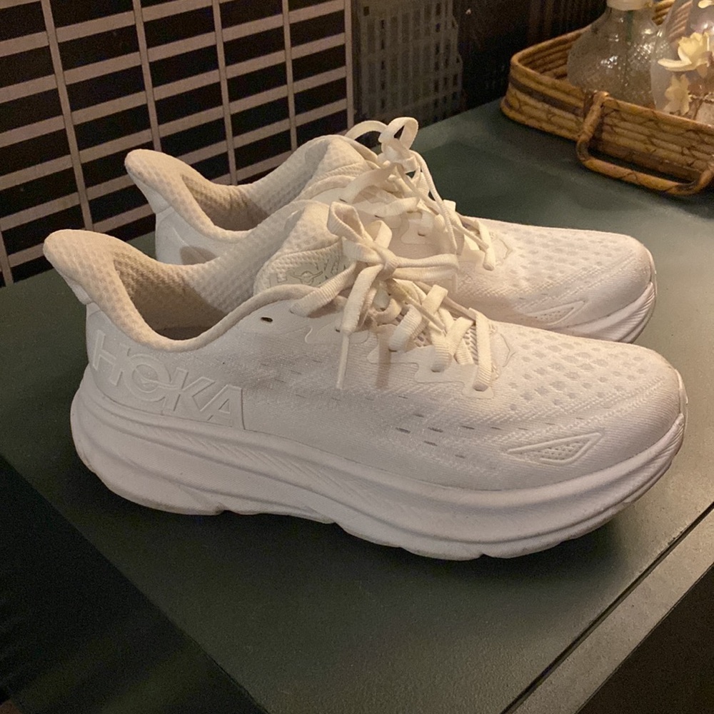 Hoka Clifton 9